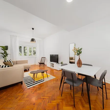 3db- Sunlit Designer In The Heart Of '